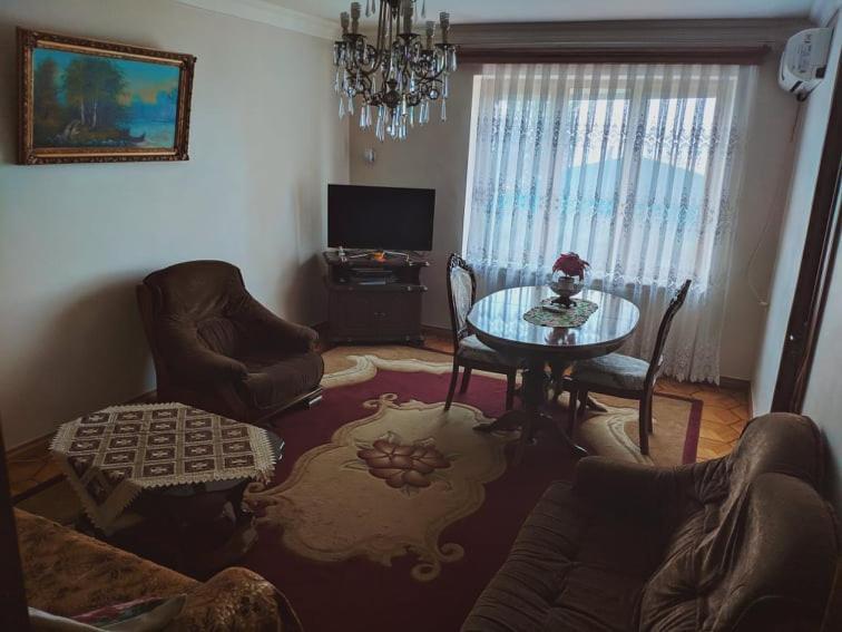 Giorgis Home Батуми Екстериор снимка