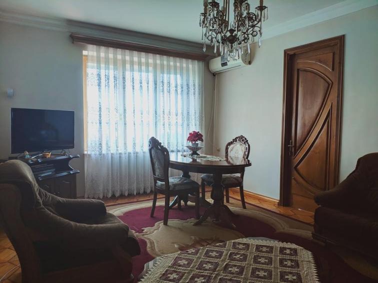 Giorgis Home Батуми Екстериор снимка